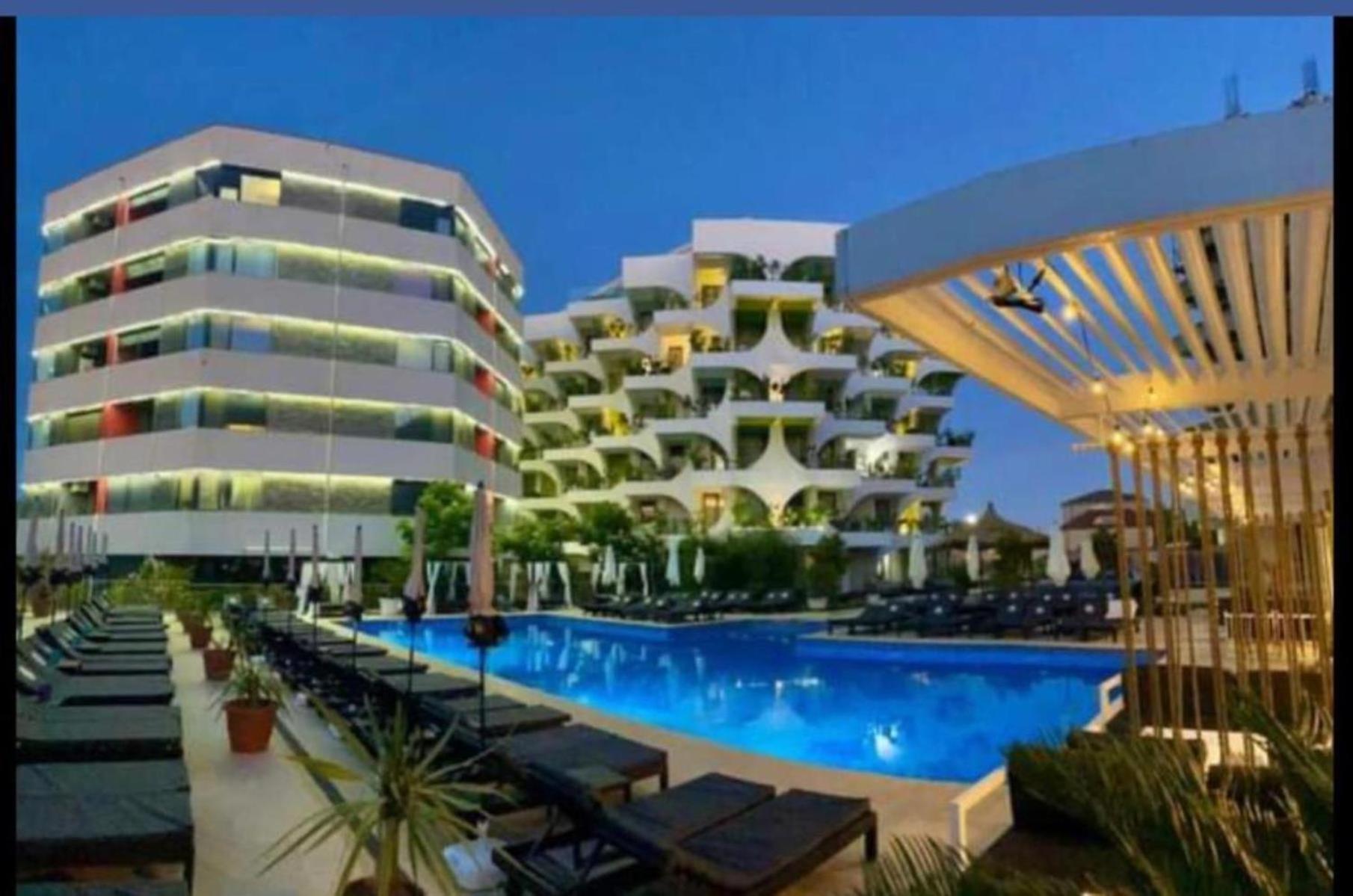 Thomas Luxury Apartment Năvodari Eksteriør billede
